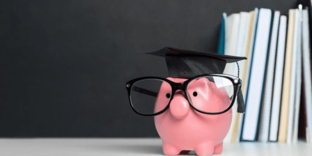 Top 7 Personal Finance Tips For New College Graduates