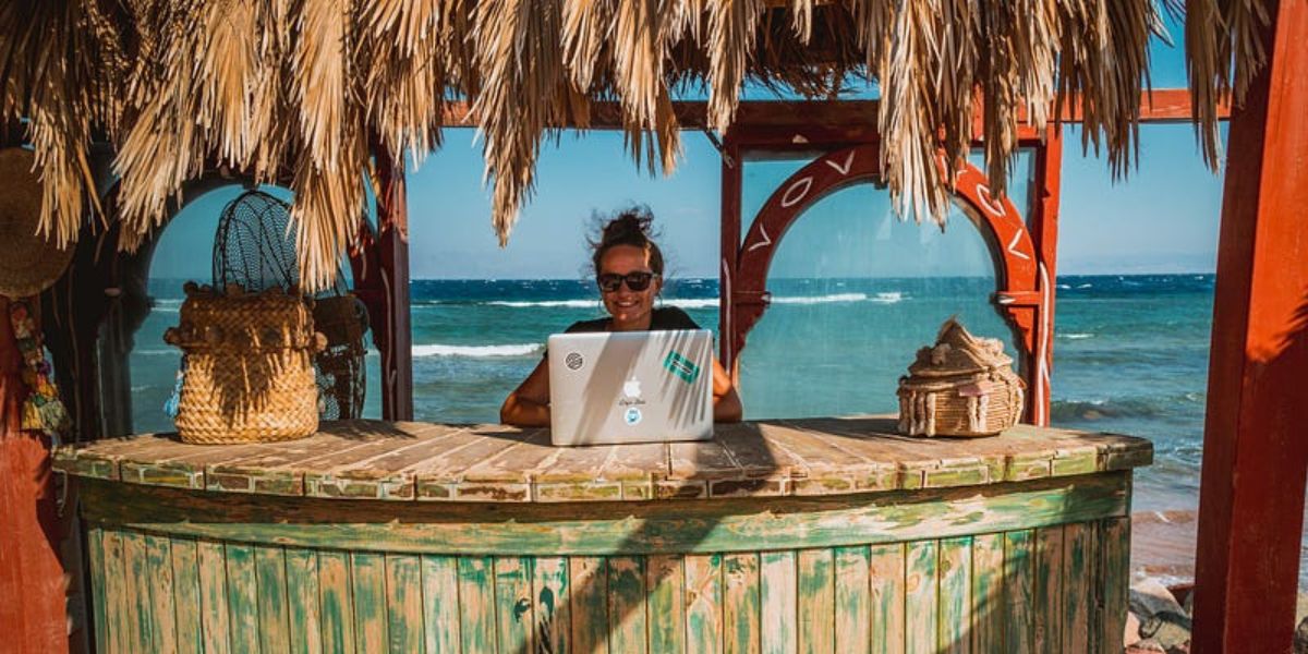 How To Become a Digital Nomad